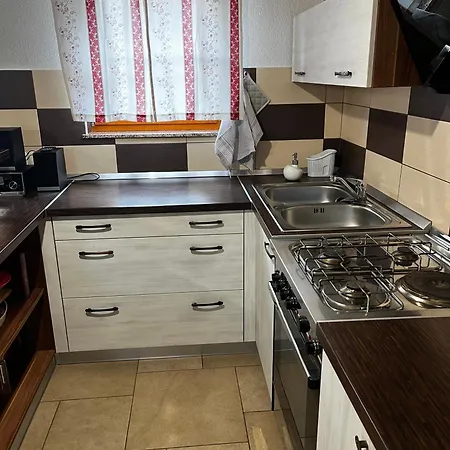 Apartma Zidanca Bele Апартаменты *